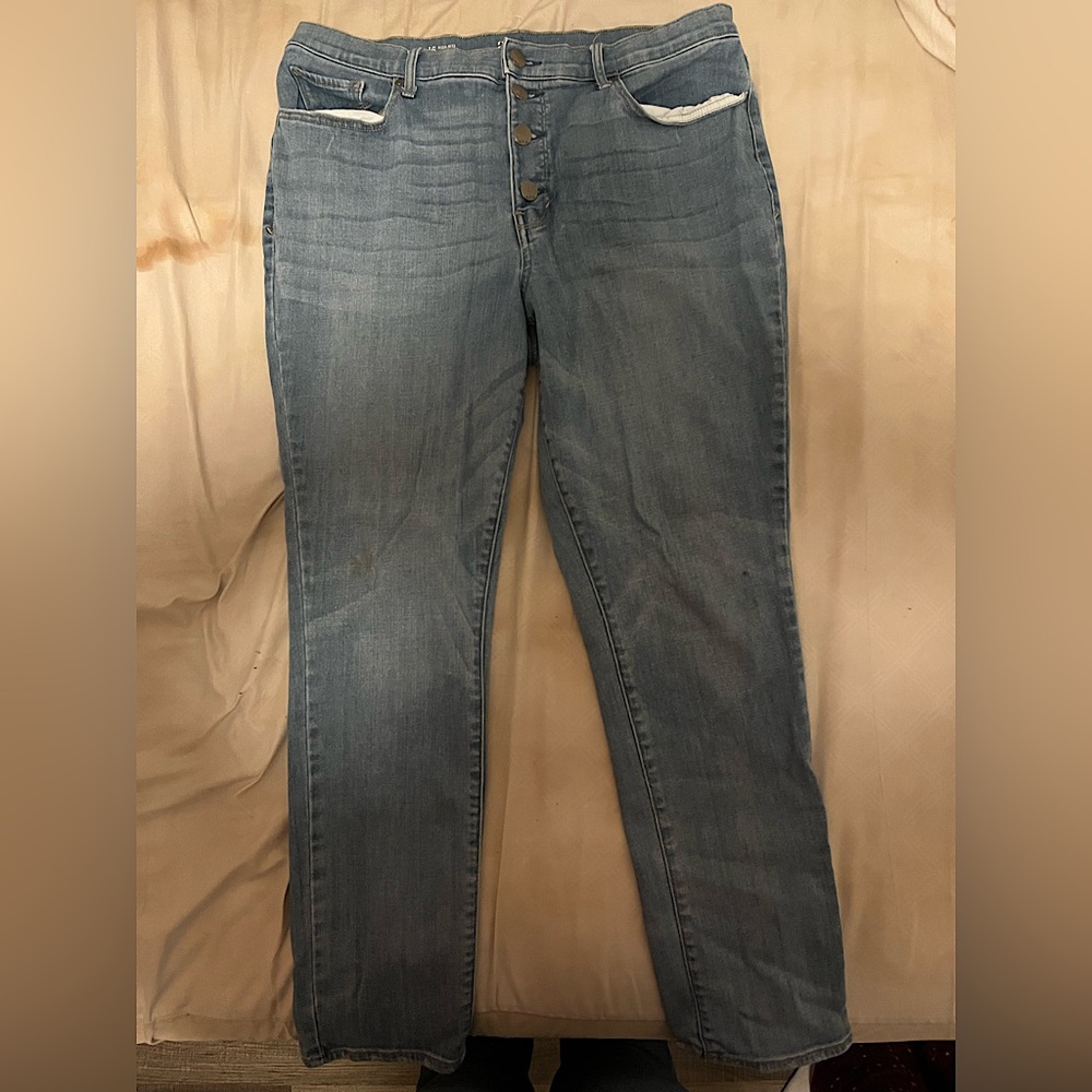 a.n.a light-washed high rise skinny jeans, size 16